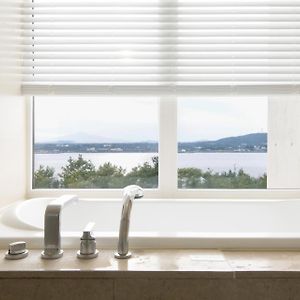 Royal Room Ocean View 2